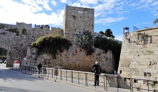 “Eleftherias Gate” (Liberty Gate).