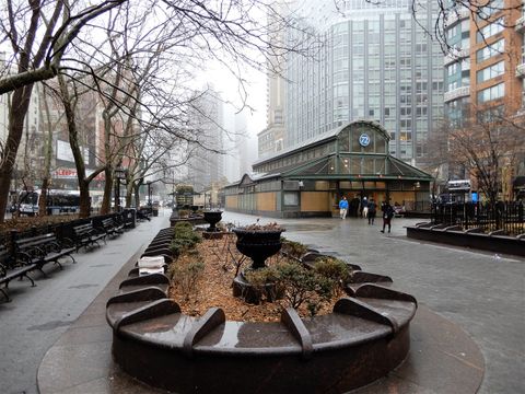 Verdi Square, the 72nd street hub.