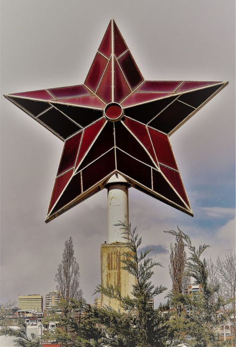 The five-pointed red star that once crowned the former Party House.