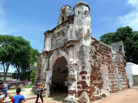 Porta de Santiago.