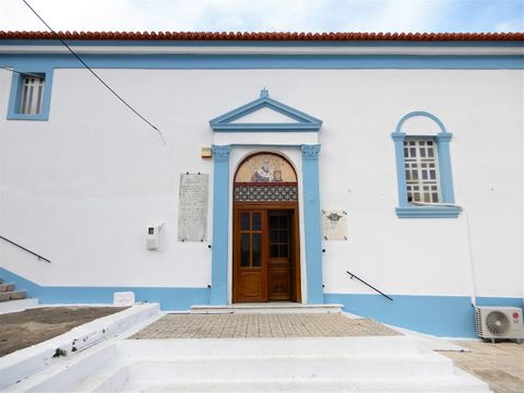 The entrance of St. Nikolas church.