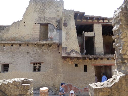 The House of the Beautiful Courtyard on Cardo IV superiore.