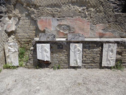 Sacellum (Temple) of the four Gods.