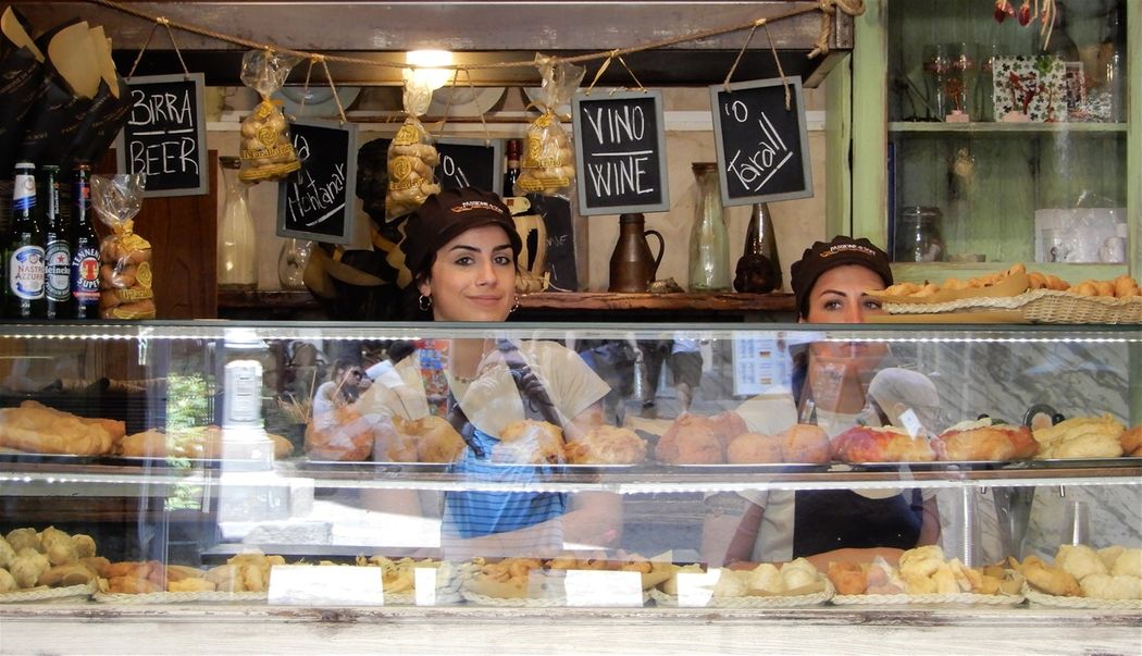 Street food is the essence of Neapolitan lifestyle.