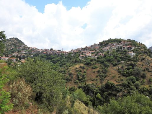 Dimitsana seen from the road to Vytina (north).