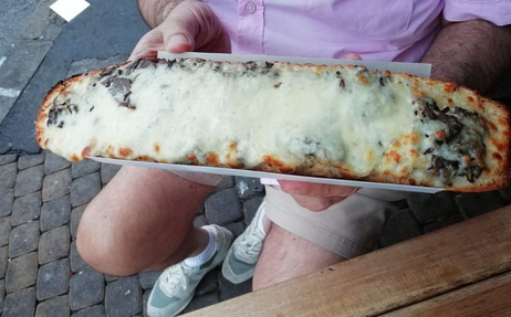 This is zapiekanka!