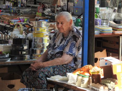 An old lady selling Oscypek at 