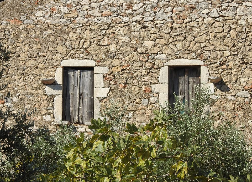 Oitylo. Typical architecture of Mani.