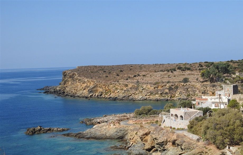 The rocky coast close to Vatheia.