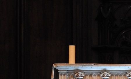 The altar of Église Saint-Nizier.