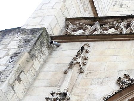The Gothic portal of Église Saint Paul.