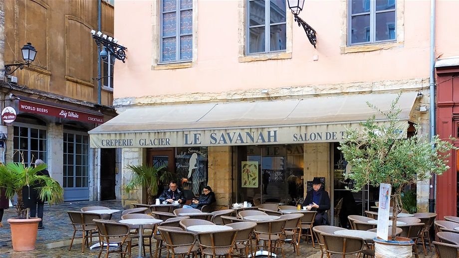 At the north side of Place de Change, cafe-creperie Le Savanah, is the best place to watch people passing by in town.