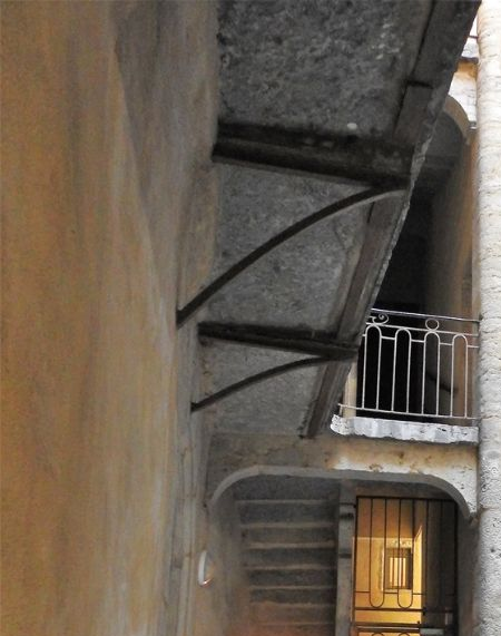 La Longue Traboule.