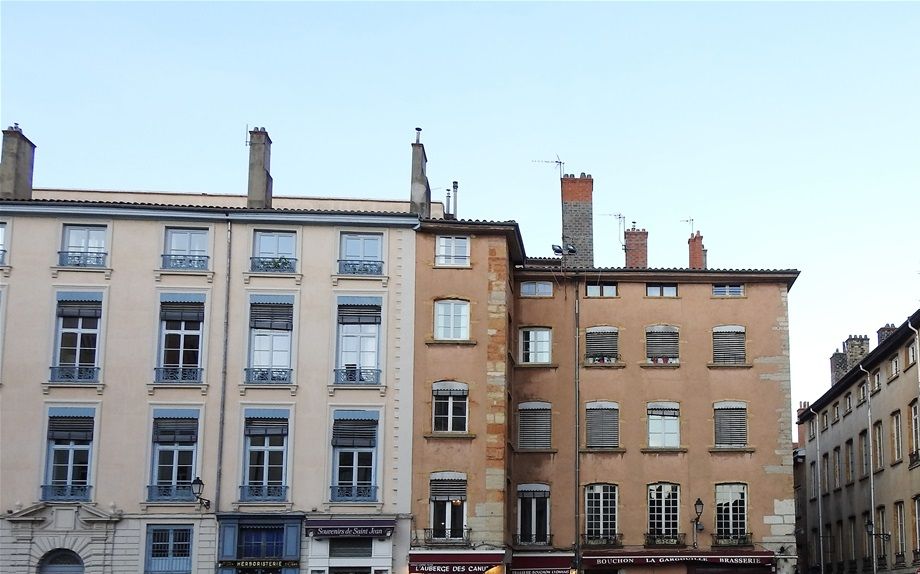 The beginning of Rue Sain Jean at Place Saint-Jean.