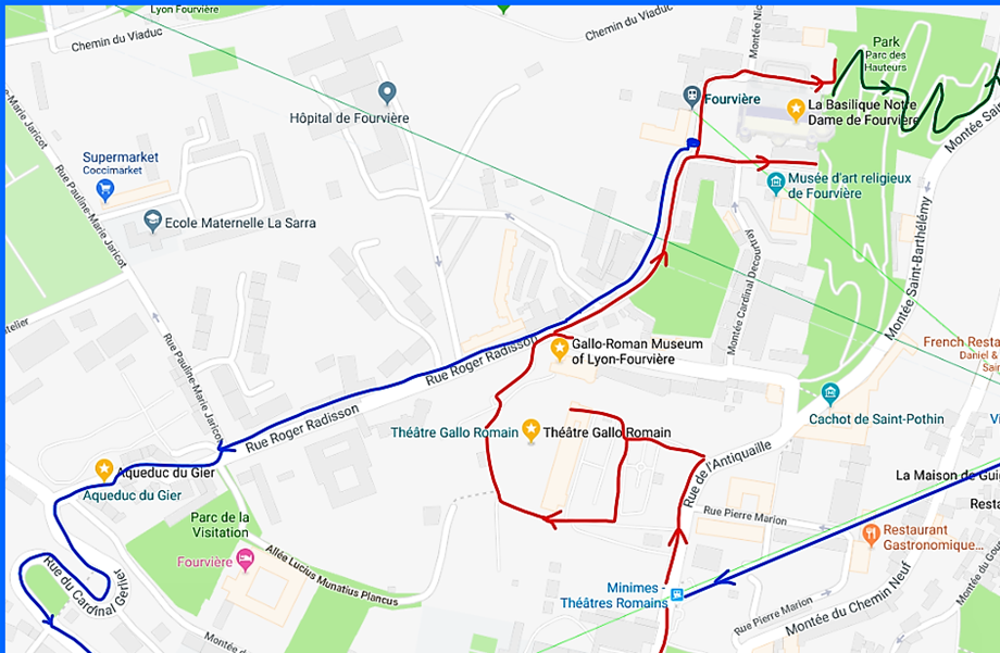 A walk at Fourvière Hill (red line).  Bus/funicular transfers (blue lines). On foot transfer (green line).