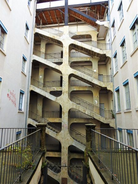 Cour des Voraces big staircase.