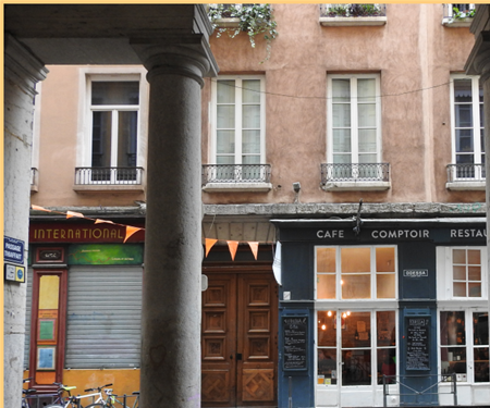 The exit of Passage Thiaffait on Rue René Leynaud (top left). The church Saint-Polycarpe (top right). The Passage Mermet (bottom left). 