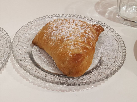 Sfogliatella riccia.