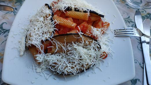 Pasta alla Norma. 