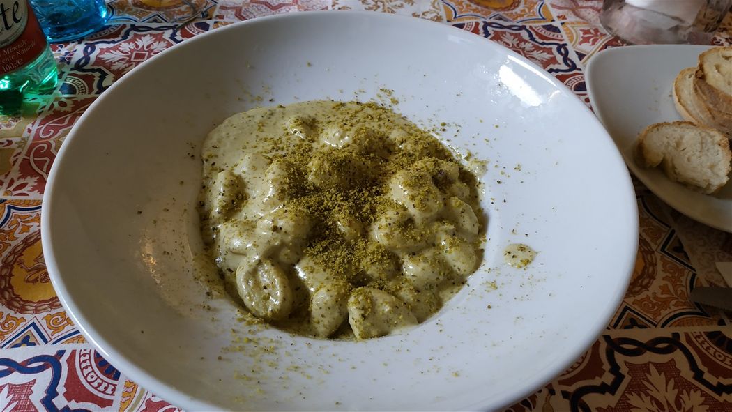 Gnocchi con pistachio. 