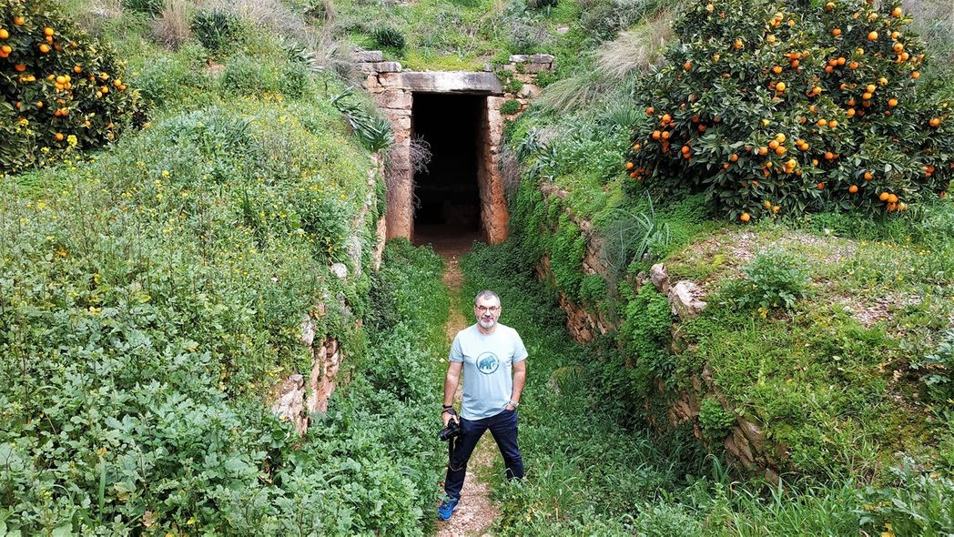 Me outside the Tiryns tomb.