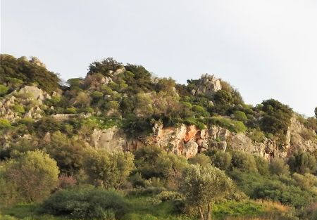 A path on the western part of the acropolis.