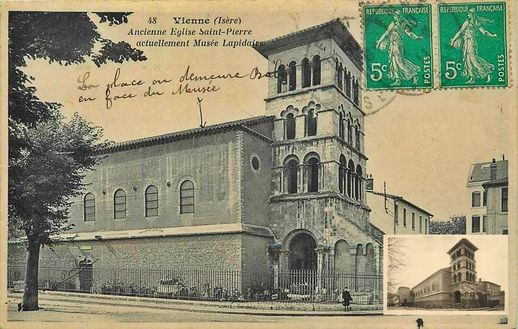 An old postcard Église Saint-Pierre de Vienne.