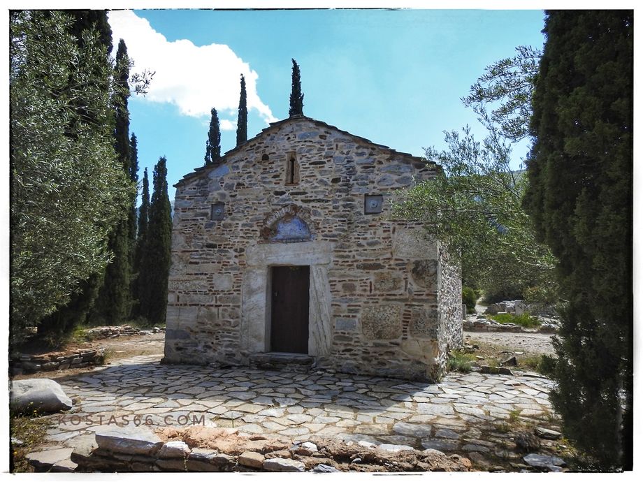 Taxiarchon chapel.