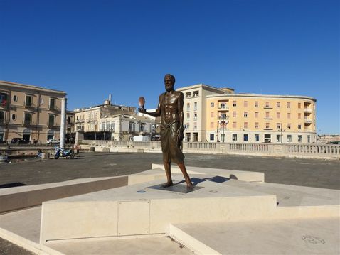 Statua di Archimede.