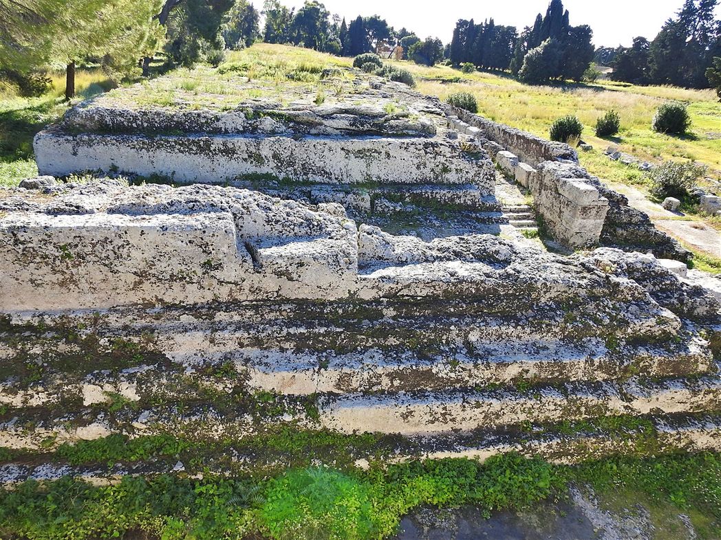 Altar of Hiero II (altare di Gerone II).
