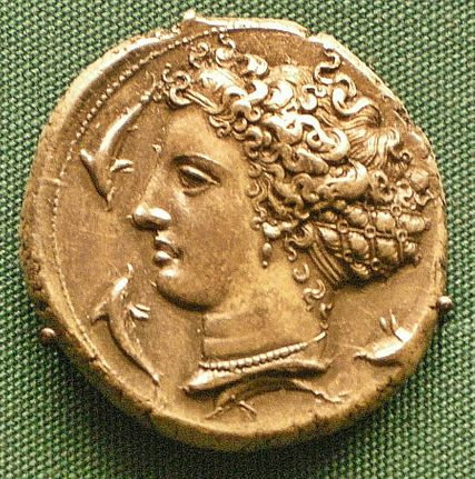 An ancient greek coing from Siracuse depicting Arethusa.