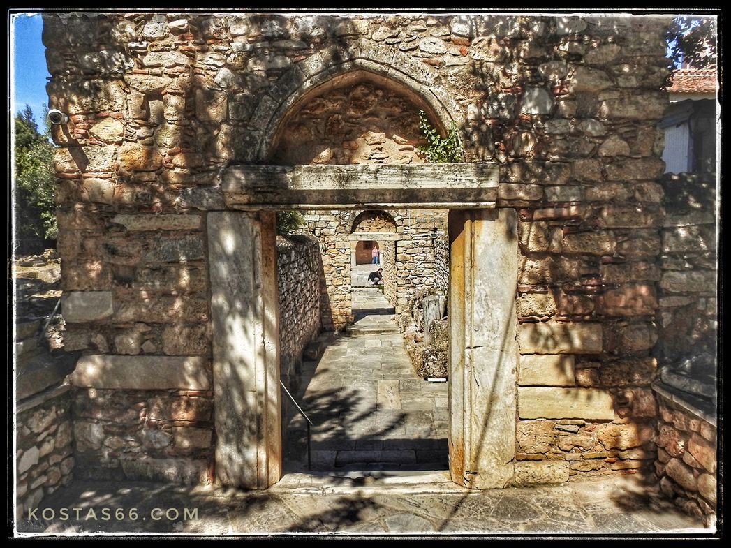 The entrance to the monastery.