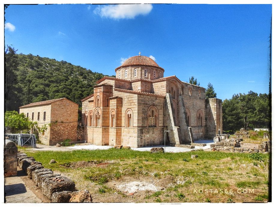 The north and east side of the catholicon.