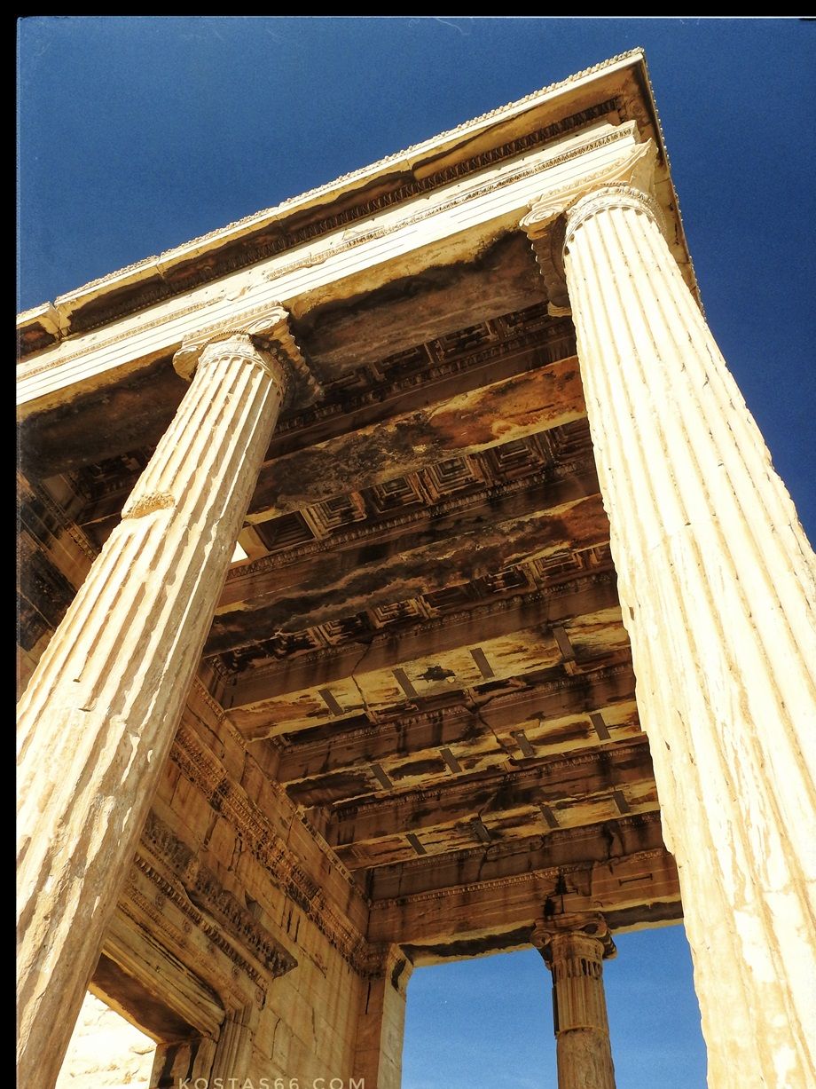 Erechtheion.