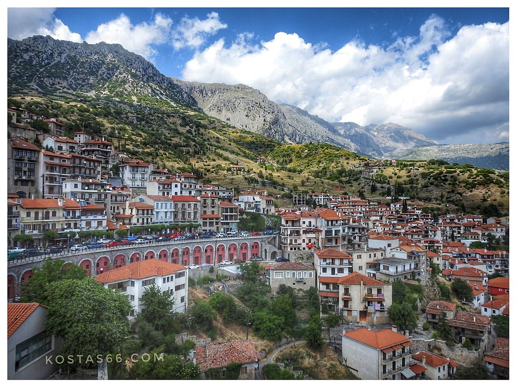 Arachova.  Picture taken from the clock tower. Parnassus at the background