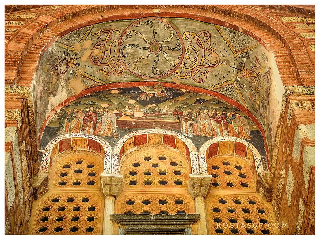 The apse above the Katholikon entrance.