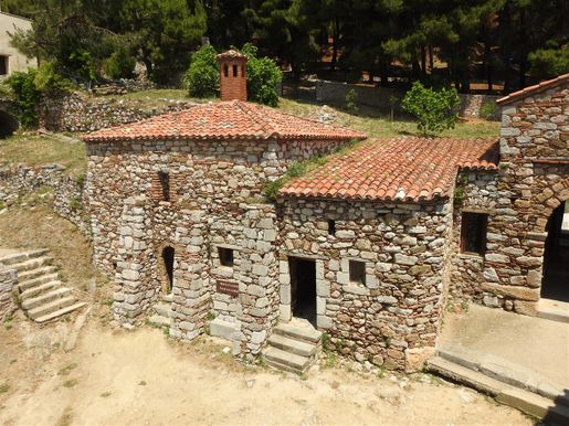 The calefactory or warming house (φωτάναμμα) at the north part of the monastery.