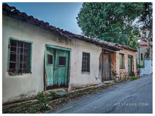 Old houses next to the St Nikolas church.