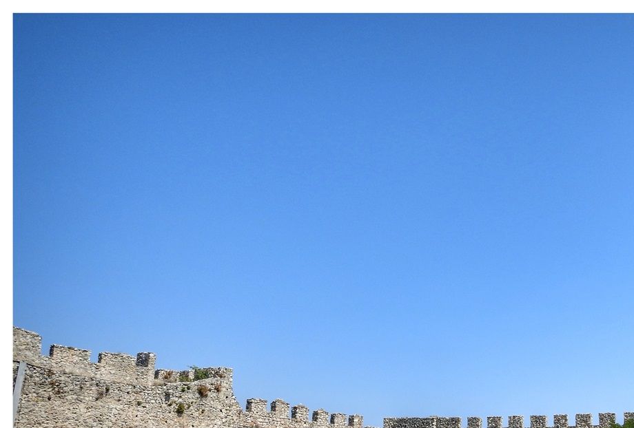 The donjon courtyard, with its own fortification walls.