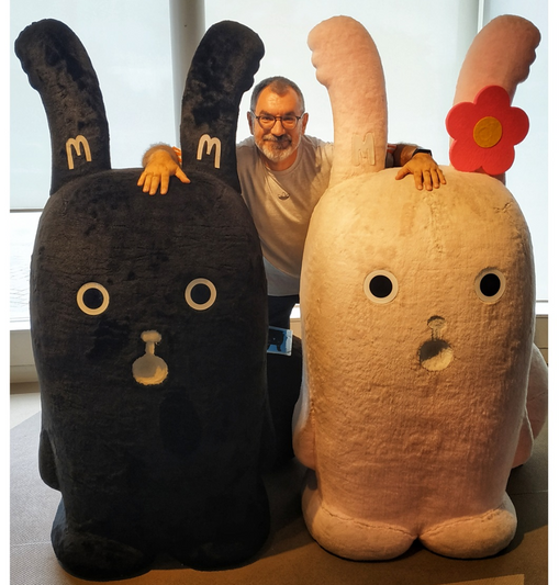 All towns and places in Japan have mascots, awfully cute mascots! Here are the Mt.Moiwa Ropeway mascots!!
