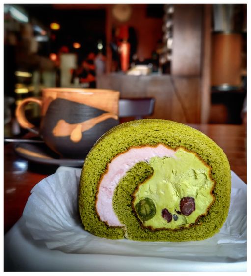Matcha swiss roll 