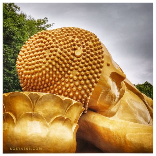 The huge Great Nirvana statue at Shari-Zan Butsuanji Temple.