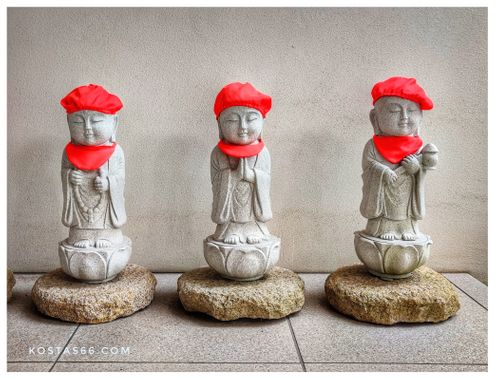 Ojizosama statues at the entrance of the Great Nirvana Temple.