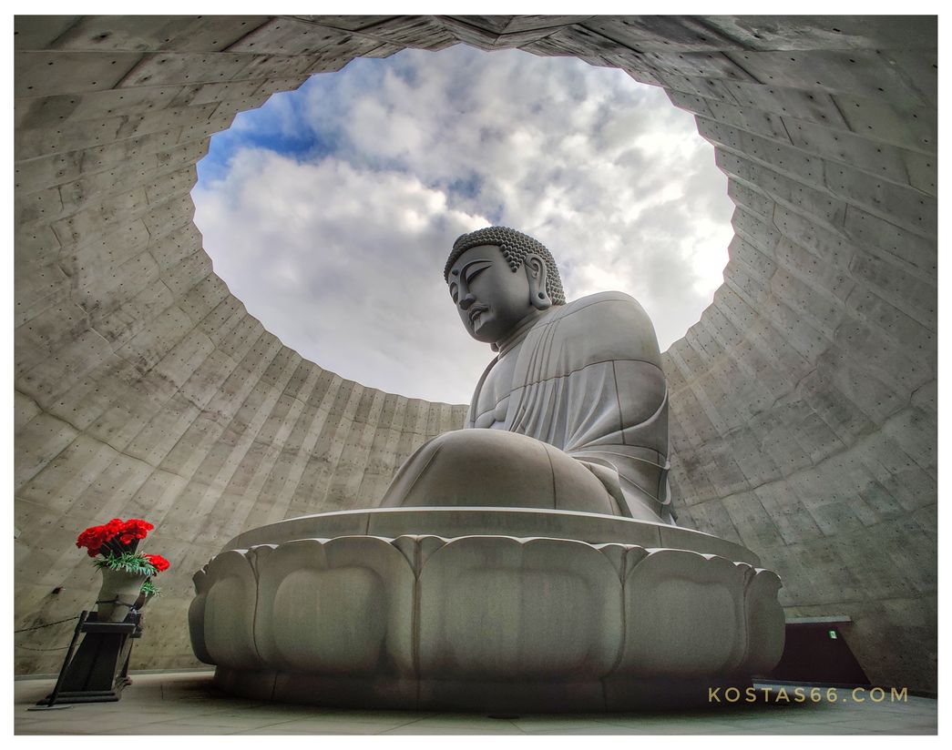 The Buddha statue at Makomanai Takino Cemetery.