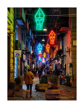 Via Cavallerizza a Chiaia, a street full of bars and restaurants.