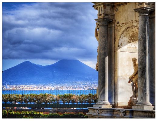 Fontana del Gigante and mount Vesuvius.