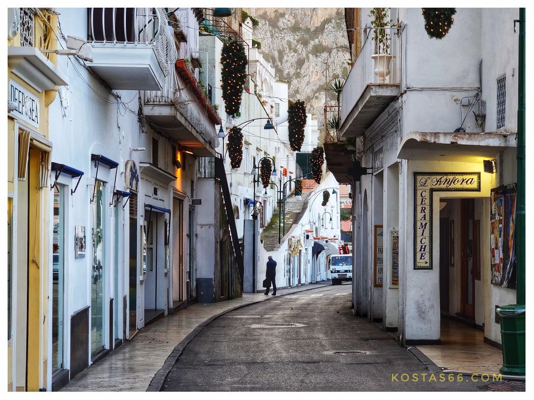 Capri town. Via Roma.