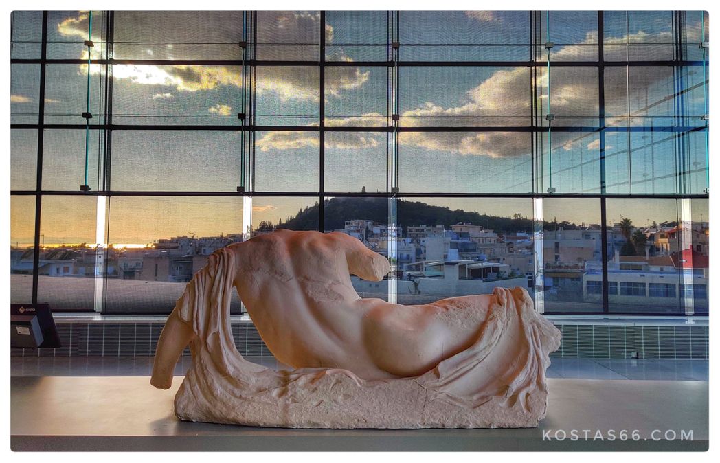The Parthenon room (all glass room of the size of the Temple). Sculpture of the West pediment.