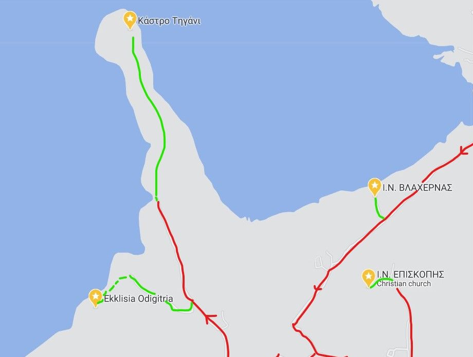 The path to explore the northern part of Cavo Grosso. Red line = car drive. Green line=foot path.