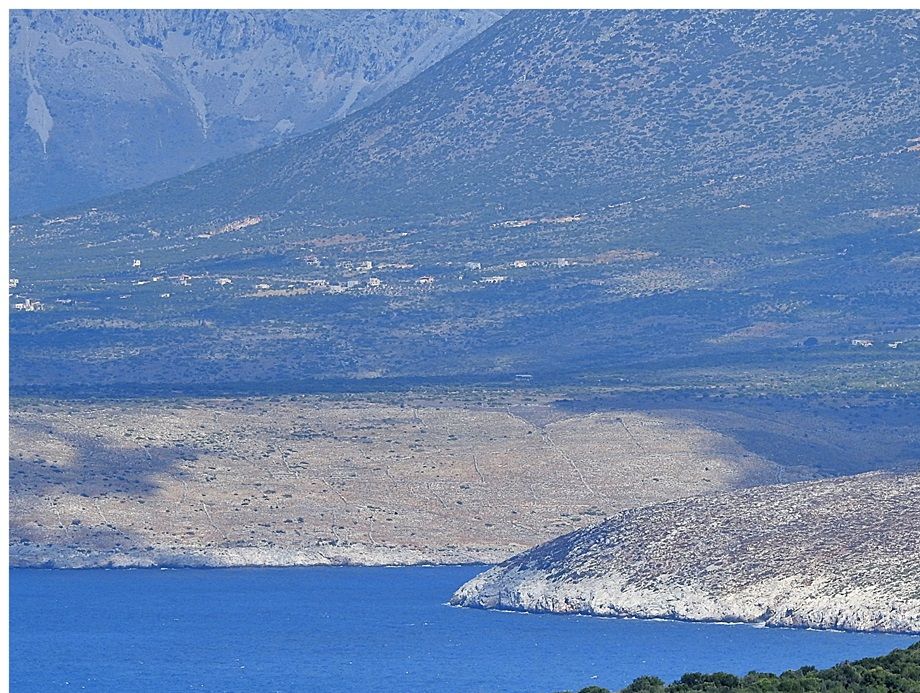 The views from Ano Poula are great.